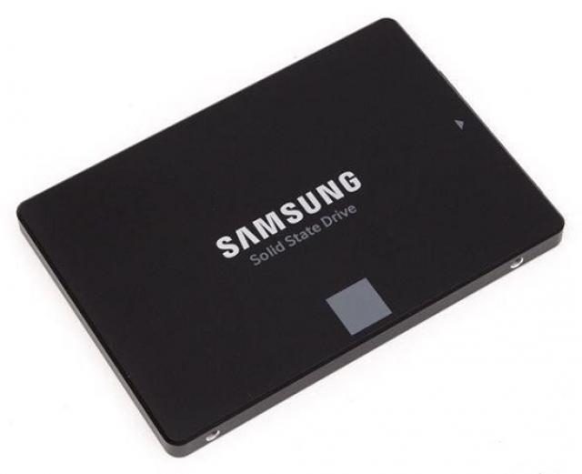 Računarske komponente - Samsung SSD 250GB 860 EVO Series SATA 6Gb/s Up to 550MB/s Read i Up to 520MB/s Write 2,5